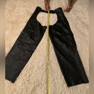 Biker Chaps Soft Leather XL Unisex.
See photos for size great condition.